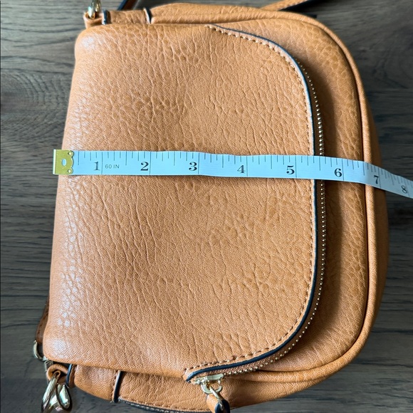 Moda Luxe Women's Crossbody Small Purse - Picture 3 of 8